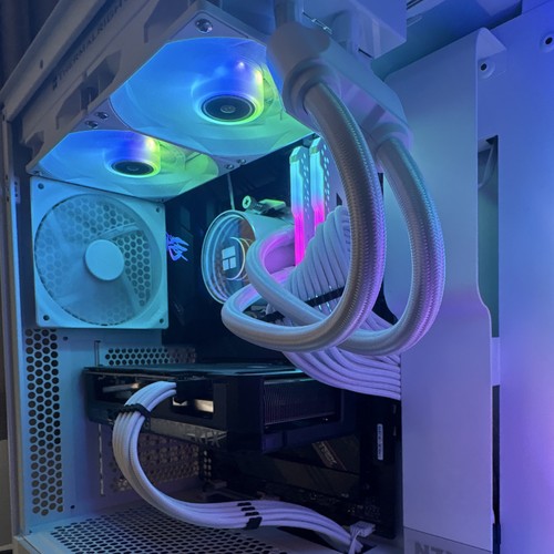 Custom white gaming pc - white,